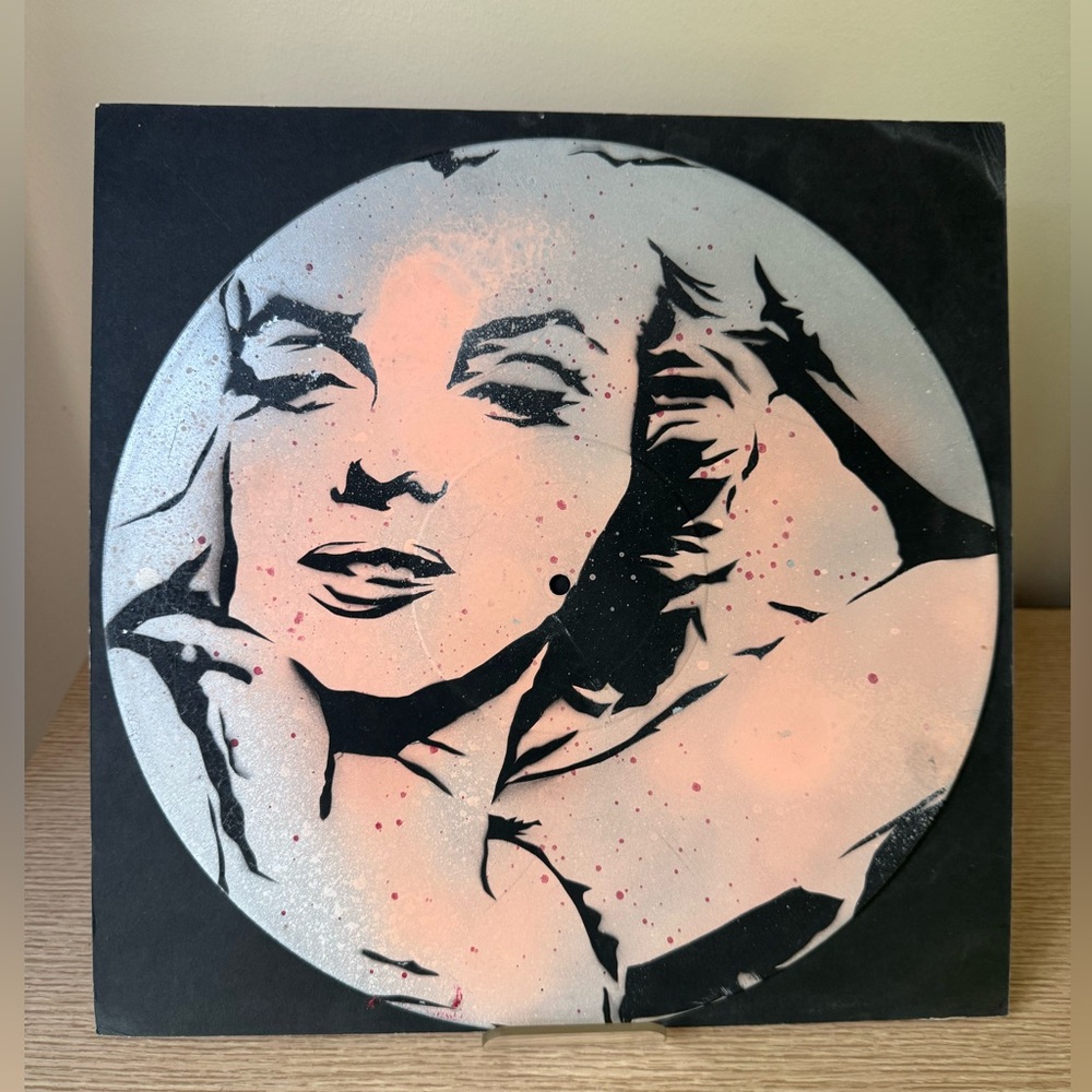 Marilyn Monroe Graffiti Art